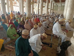 Jomo'ah Zohr-'Asr Namaaz in Masjid e Kufah